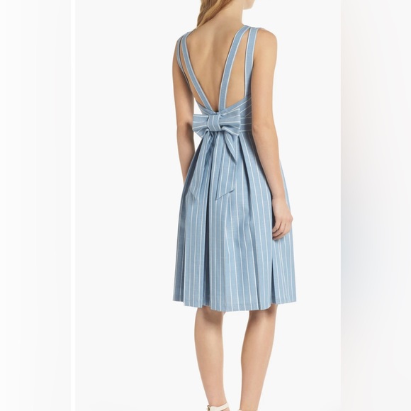 Gal Meets Glam Dresses & Skirts - Gal Meets Glam Collection Samantha Slub Stripe Fit & Flare Dress, size 6